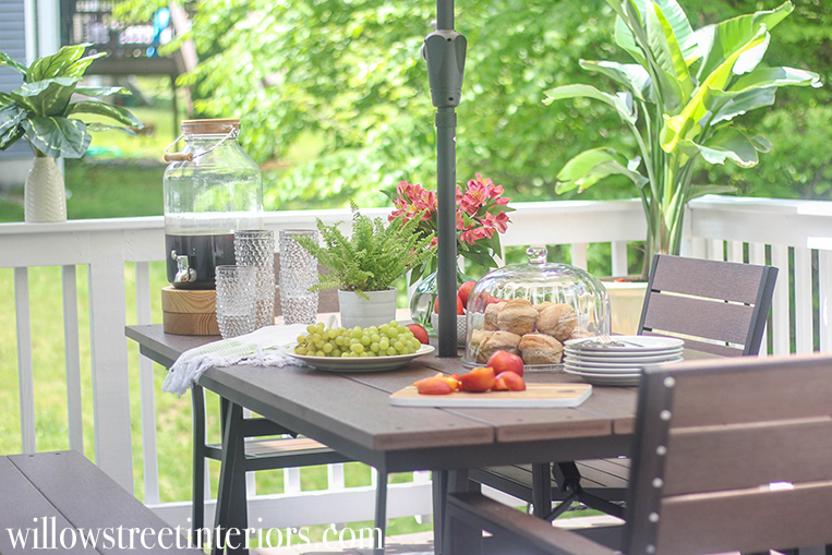 How to decorate a deck or patio