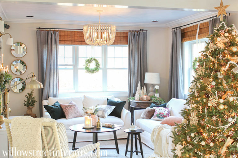 A Cozy Christmas Living Room