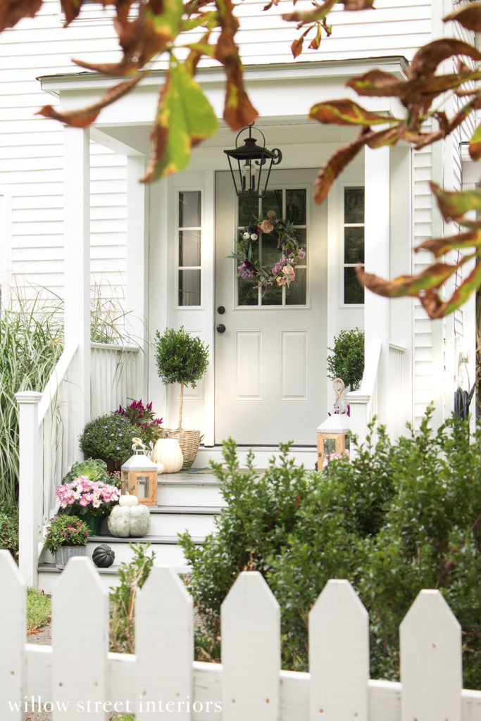 Fall Porch Decorating