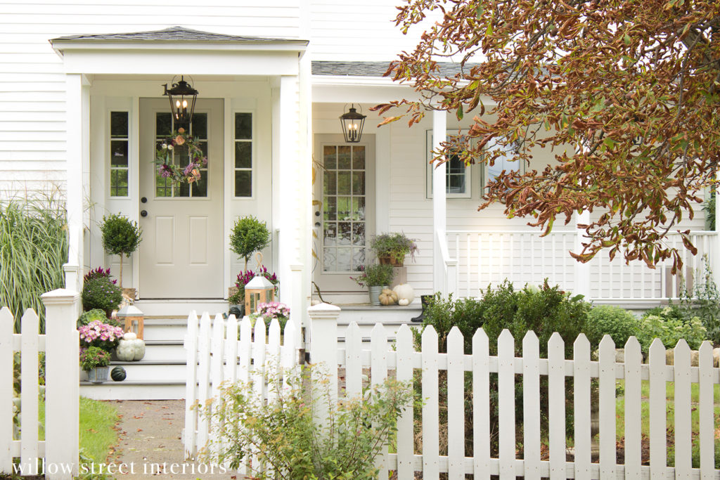 Fall Porch Decorating