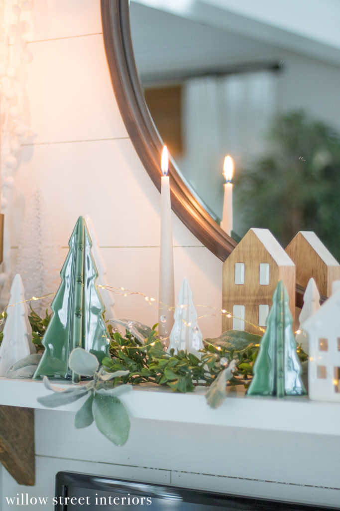 Christmas Mantel Decorating Idea