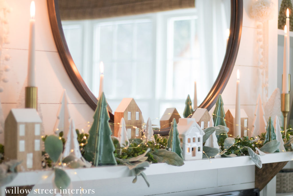 Christmas Mantel Decorating Idea